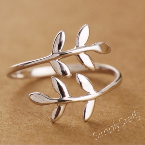 Jewelry - 🇺🇸SALE🇺🇸 Sterling Silver Leaf Branch Ring